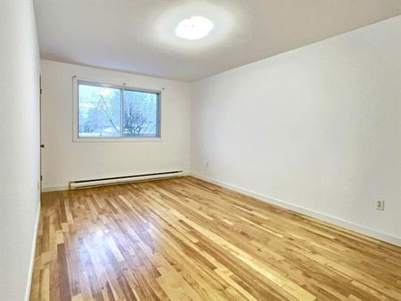 6497 Av. Azilda - Photo 5