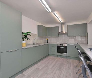 Broomfield, Guildford, Surrey, GU2 - Photo 6