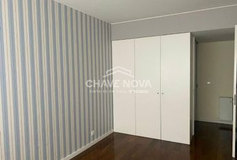 Apartamento T5 em Porto