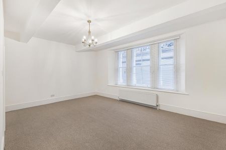 4 bedroom apartment to rent - Photo 4