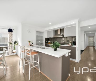 SPACIOUS FAMILY HOME IN A CONVENIENT LOCATION! - Photo 6