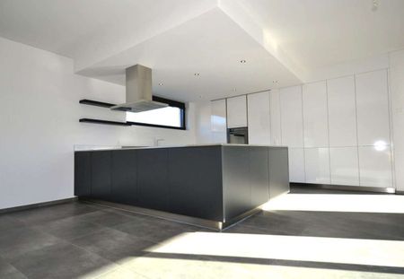 Spacious 4.5-room apartment with terrace near the golf course and the lake - Photo 5