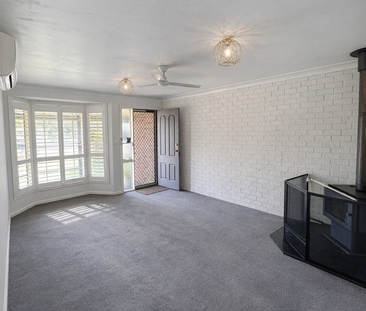 Tidy 2 bedroom Duplex - Photo 1