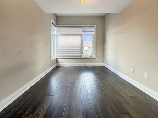 For Lease - 922 Isaac Phillips Way, Newmarket, Ontario - Photo 1