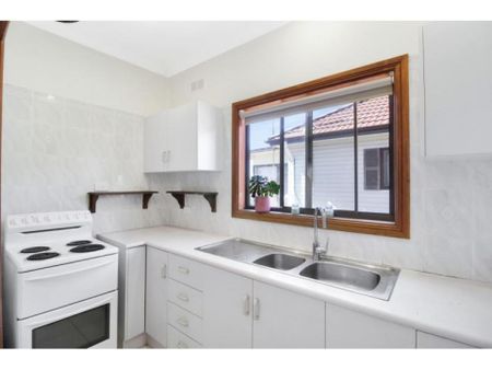 64 Tobruk Avenue, Port Kembla, NSW 2505 - Photo 5