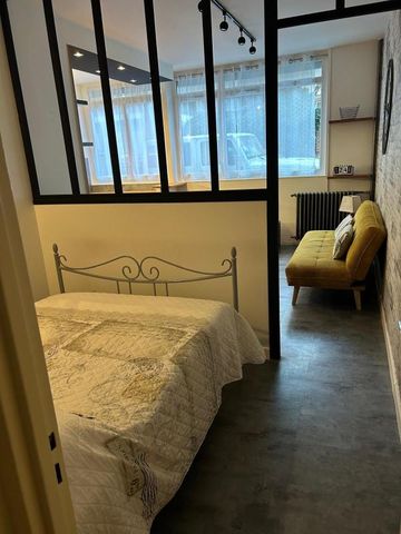 Location Appartement 1 pièce Meublé 33m² PARIS 15ème - Photo 4