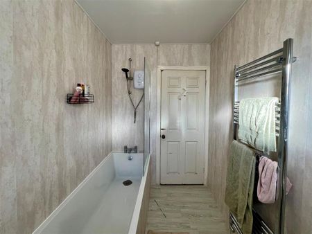 6 bedroom terraced house to rent - Photo 5