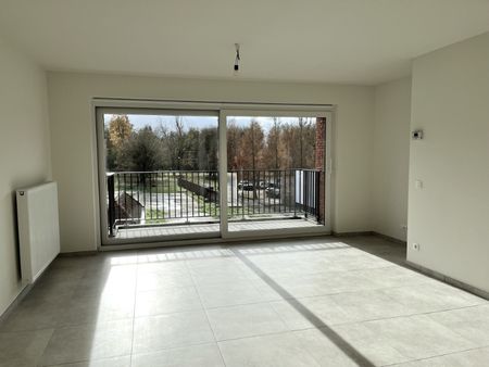 Centrum gelegen appartement met 2 slaapkamers - Photo 3