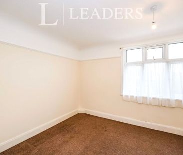 3 bedroom house to rent Chatsworth Avenue, Portsmouth, PO6 - Photo 4