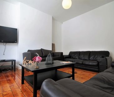 Sunbury Avenue, Jesmond - Photo 1