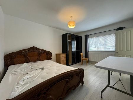 6 bedroom semi-detached house to rent - Photo 4