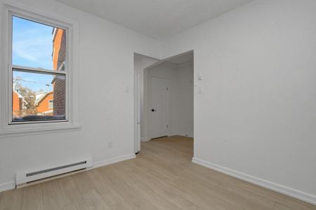 For Lease - 9 Larch Street Unit# 2, West Centre Town, Ontario - Photo 3