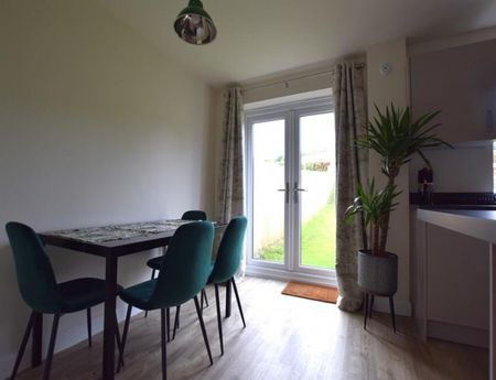 3 Bedroom Semi Detached To Let - Photo 3