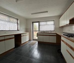 Kings Avenue, Ramsgate, CT12 6DL, Kent - Photo 2