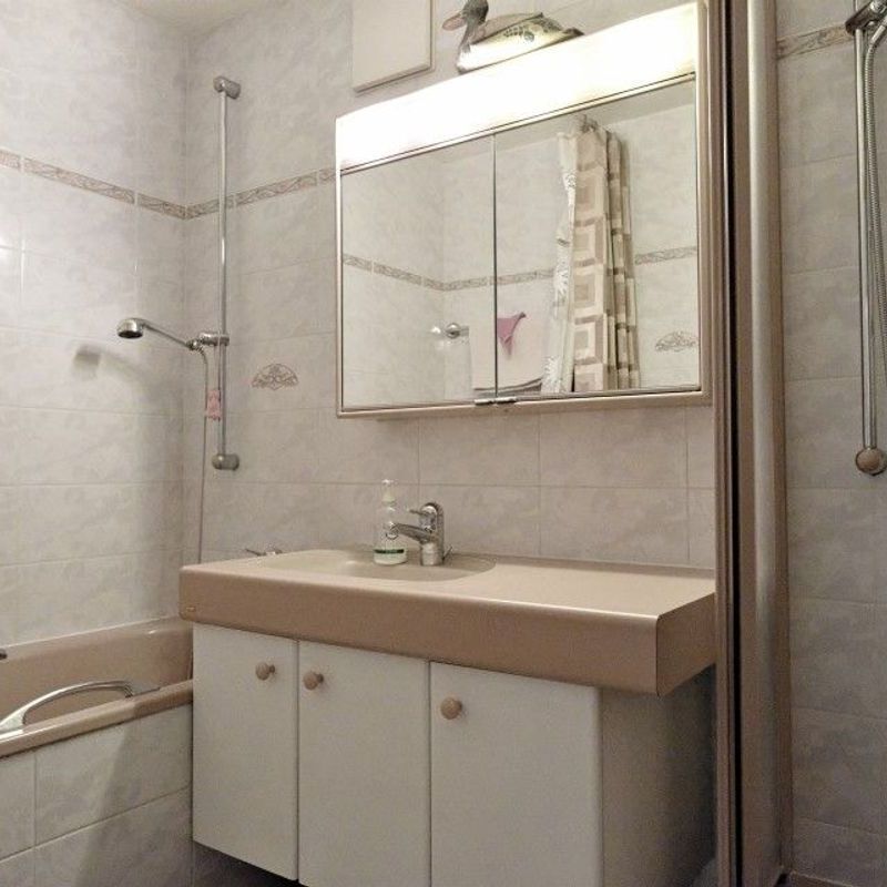 À louer - Bel appartement de 4 pièces avec 2 balcons à Veyrier - Photo 1