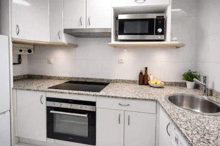 Piso de alquiler en Calle Lavapiés, Alisal - San Román - Photo 4