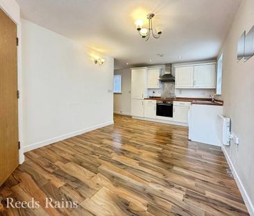 2 bedroom apartment to rent - Photo 5