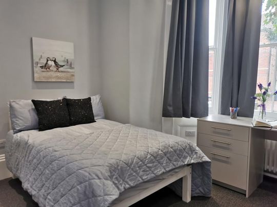 1 bedroom in a house share to rent - Photo 1