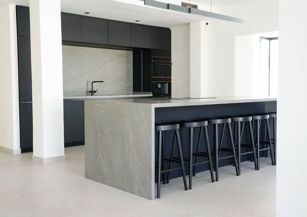 Luxury Villa for rent in Benahavís, Spain