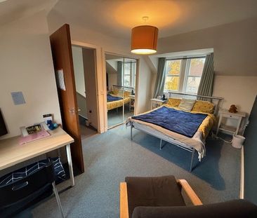 Younger Gardens, St Andrews - Photo 6