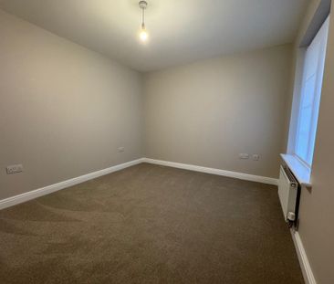 3 bedroom flat to rent - Photo 5