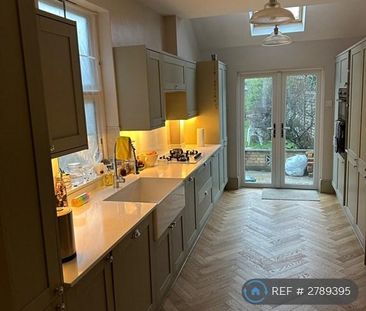 1 bedroom in a house share to rent - Photo 4