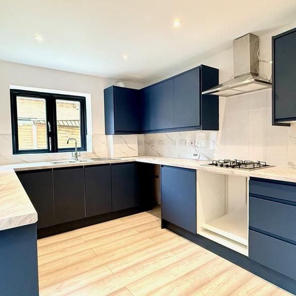 6 bedroom house to rent - Photo 1