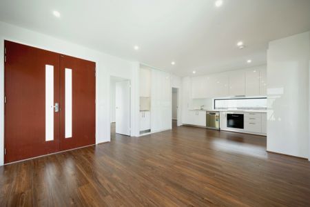 Three-Bedroom Ensuite Home close to Hospital and Schools - Photo 3