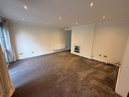 4 bedroom detached house to rent - Photo 4