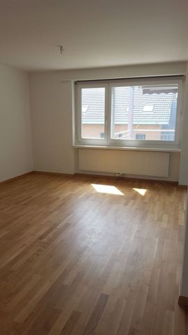 "Gemütliche 4 1/2 Zimmerwohnung mit grossem Balkon" - Photo 5