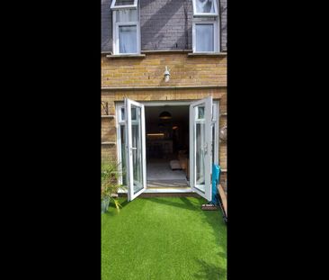 2 Bed Maisonette, Leabank Square, E9 - Photo 5