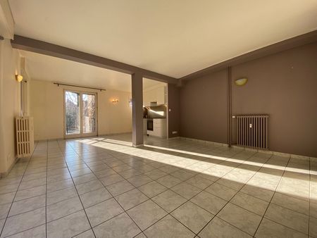 Location Appartement 2 pièces 70m² BESANCON 25000 - Photo 3