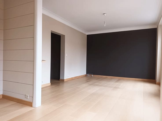 Appartement te huur - Photo 1