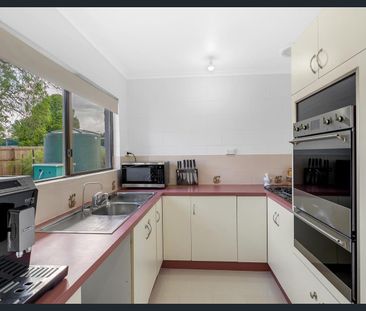 Just listed: Fresh 3-Bedroom Home in Edmonton! - Photo 4