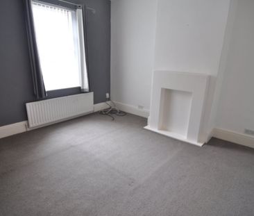 2 bed Terraced - To Let - Photo 3