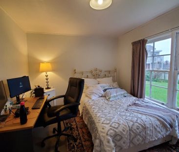 Meadowbank -1 brm unit - Photo 1