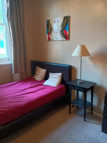 2 Bed Flat, Sinclair Gardens, W14 - Photo 4