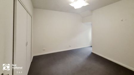 Uniquely designed! - Photo 2