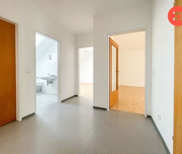 3- Zimmer Dachgeschoss-Wohnung inkl. Loggia und Parkplatz! - Foto 1