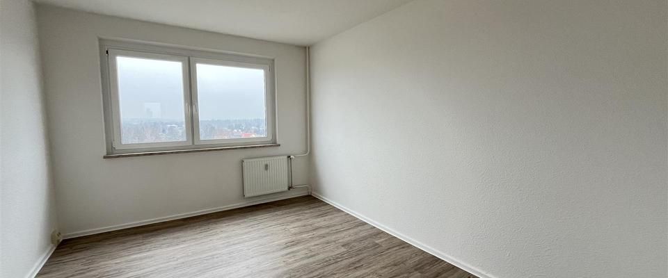 Traumhafte Aussicht vom Sonnenbalkon! Frisch saniert! - Foto 1
