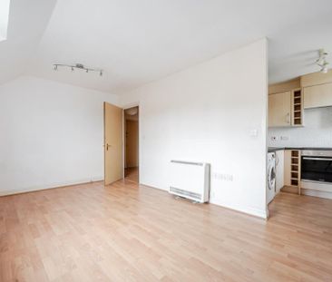 1 bedroom flat to rent - Photo 2