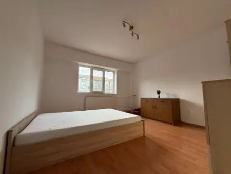Garsoniere de inchiriat in zona Centru, str. Stefan cel Mare, utilitati incluse - Photo 3