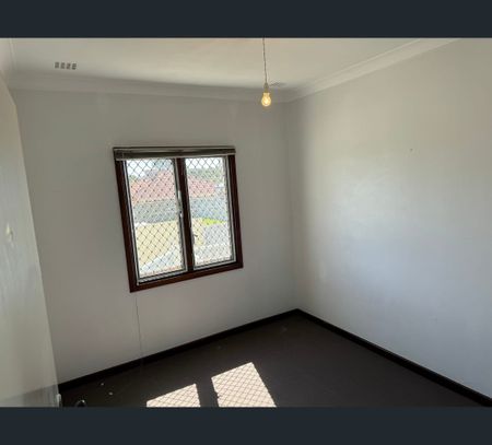 9 Dixon Street, Carey Park, WA 6230 - Photo 3