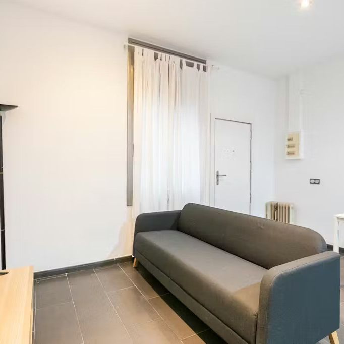 Carrer de Santiago Rusiñol, L'Hospitalet de Llobregat, Catalonia 08902 - Photo 1