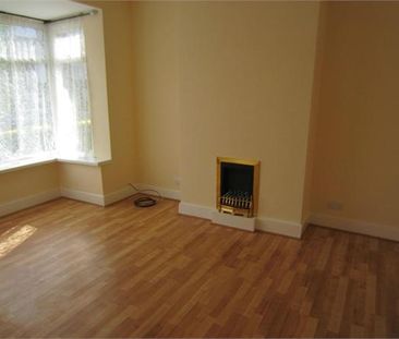 2 bedroom semi-detached house to rent - Photo 2