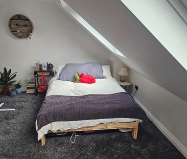 5 Bed - 21 Ash Crescent, Headingley, Leeds - LS6 3LE - Student - Photo 5