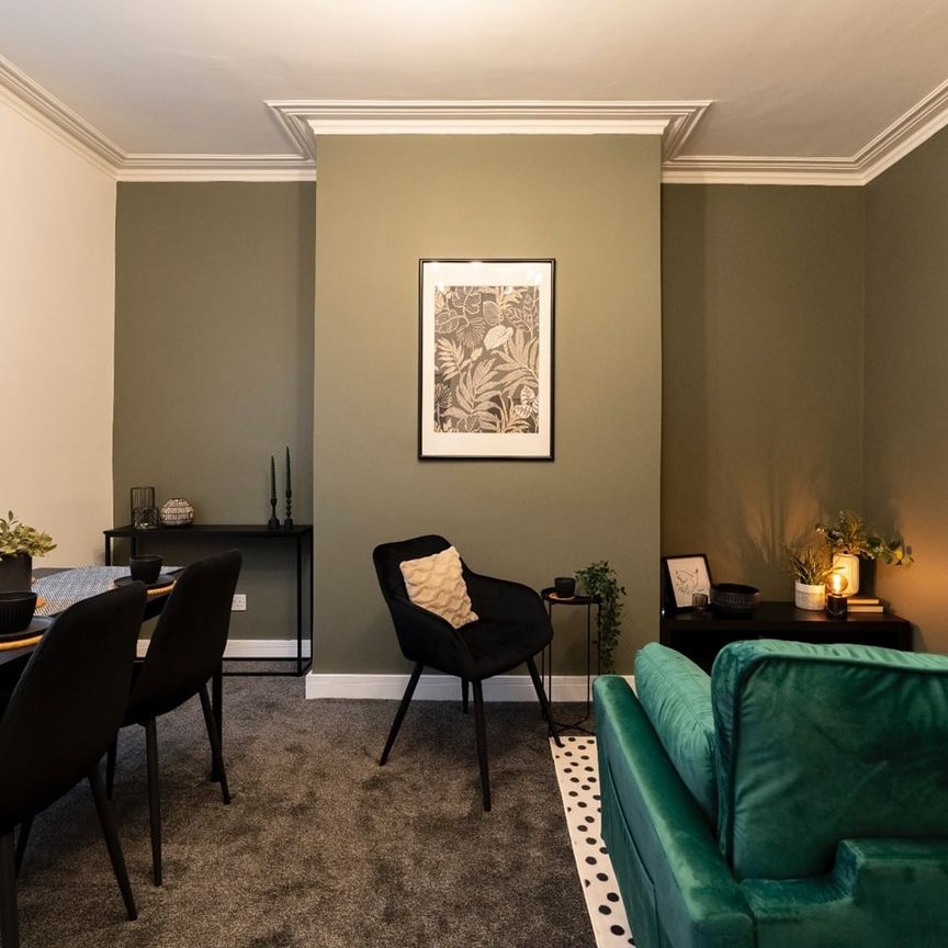 2 Bed Terraced House, Harold View, LS6 - Photo 1