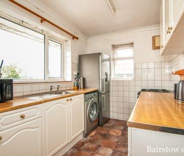 Lowlands Gardens, Romford, RM7 9NL, Property for rent - Photo 2