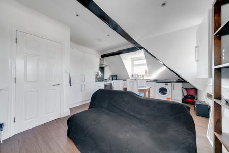 Whipps Cross Road, London, E11 E11 - Photo 4