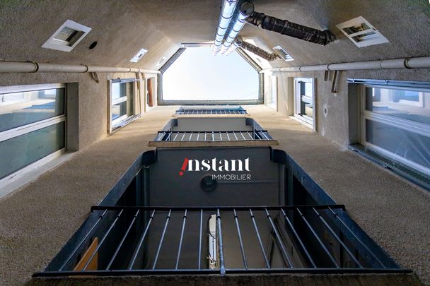 Métro Valmy T2, - Photo 1